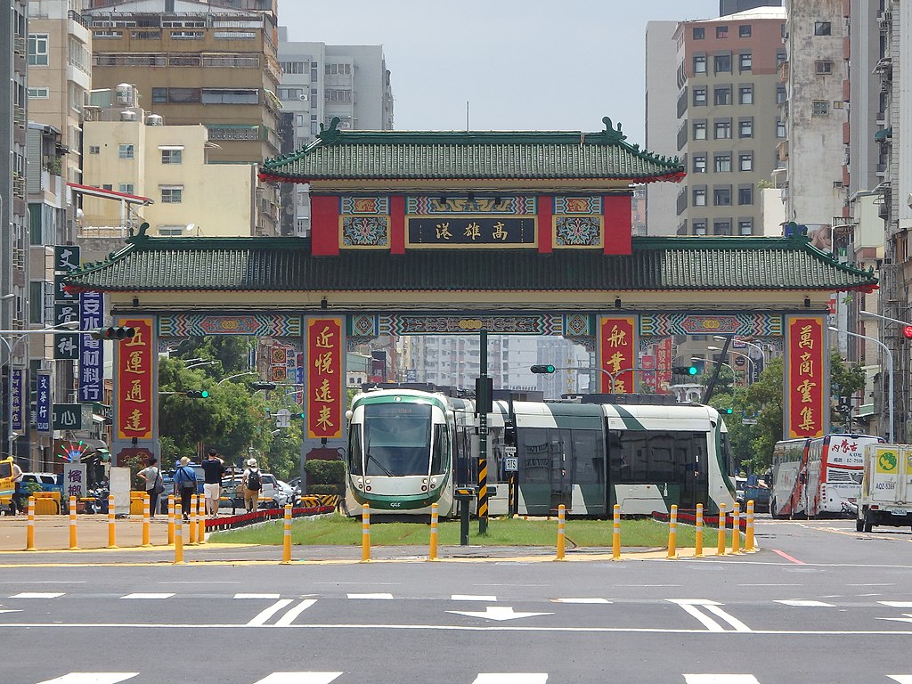 台湾・高雄ライトレールが延伸、台鉄・縦貫線と接続